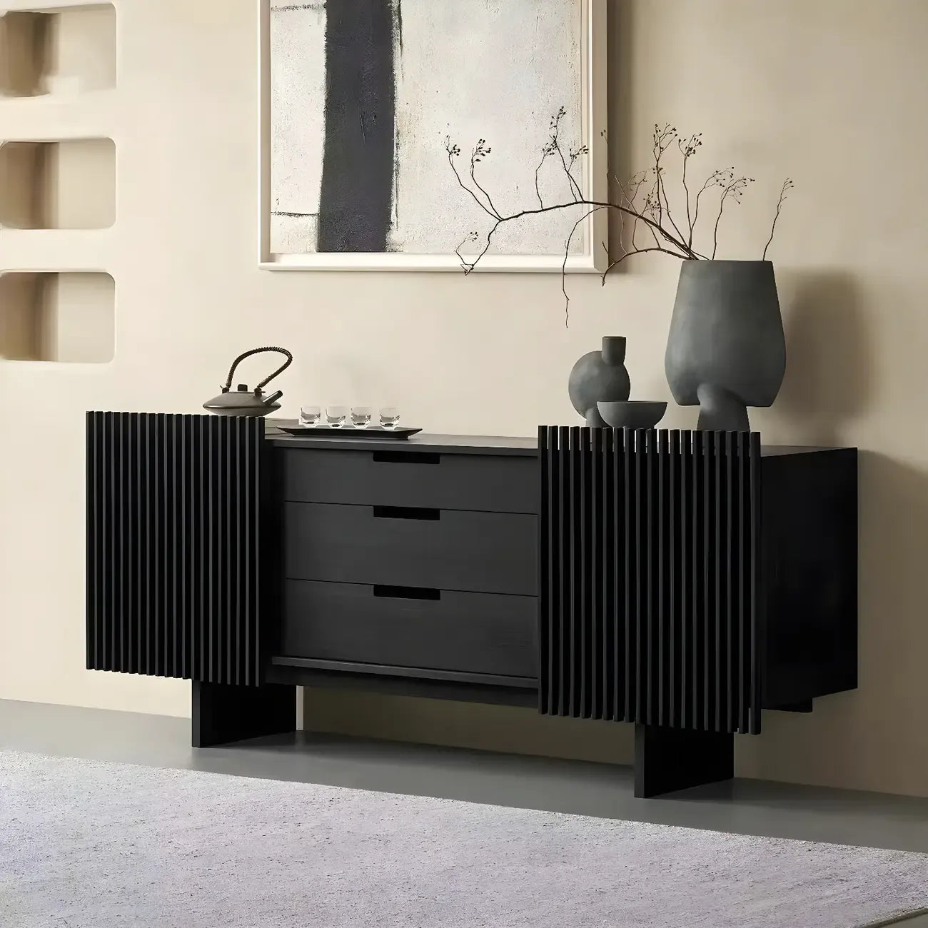 Buffet en bois noir avec portes coulissantes et tiroirs
