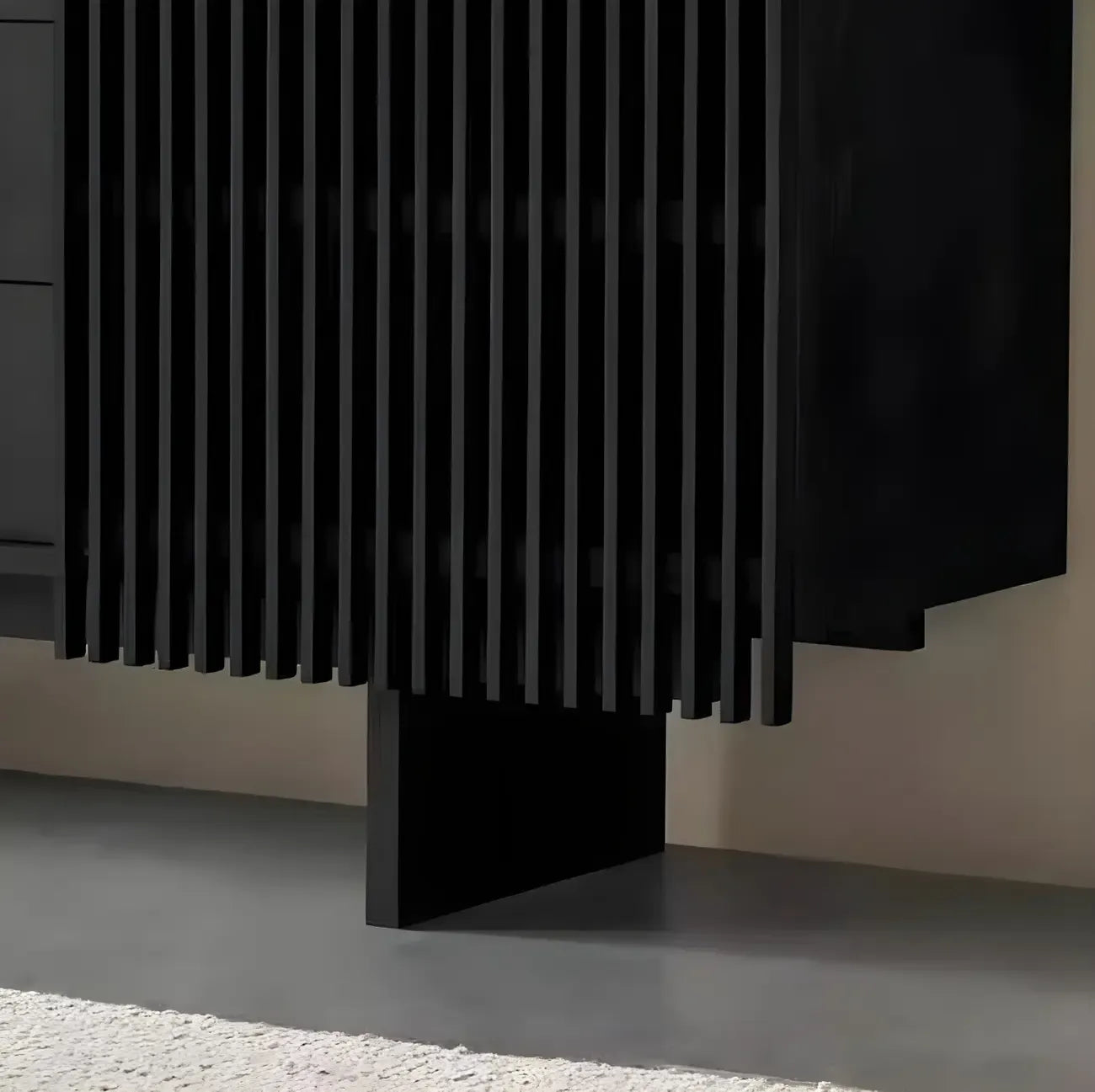 Buffet en bois noir avec portes coulissantes et tiroirs