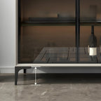 Buffet gris moderne avec portes et tiroirs en verre