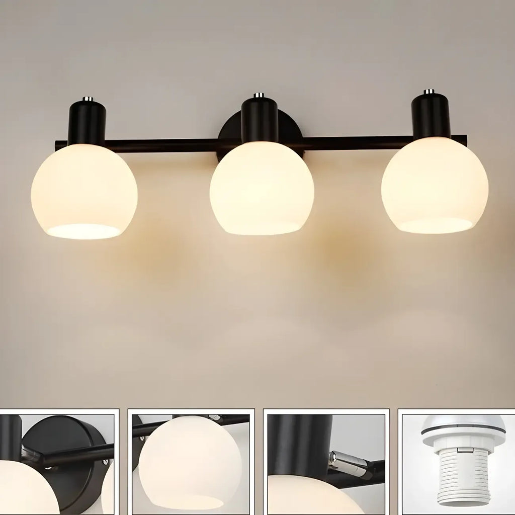 Applique murale moderne à 3 têtes noires avec abat-jour en verre blanc
