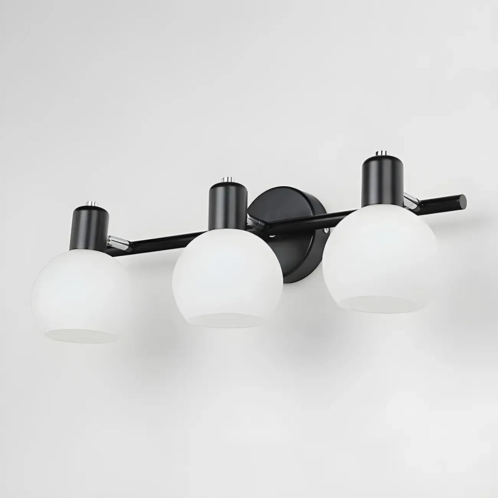 Applique murale moderne à 3 têtes noires avec abat-jour en verre blanc