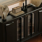 Buffet médiéval en bois noir avec étagères