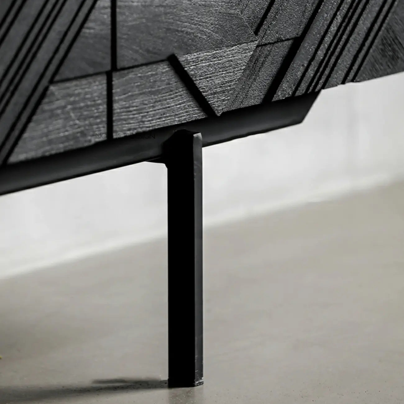 Buffet moderne en bois noir géométrique avec placards