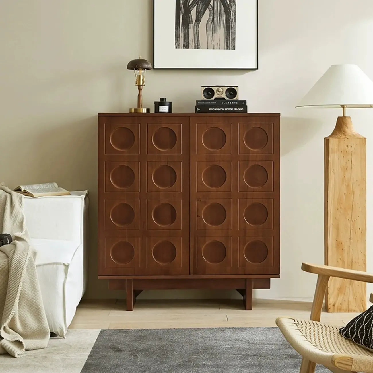 Buffet marron moderne avec étagères et placards réglables