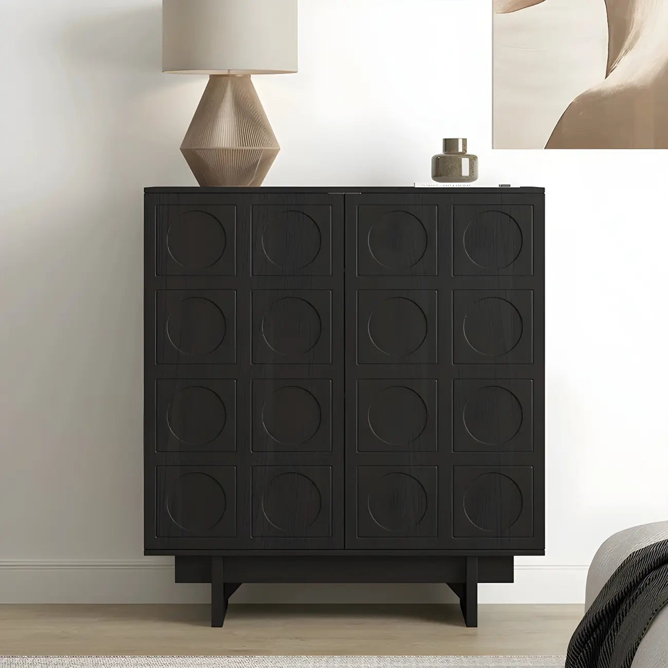 Buffet marron moderne avec étagères et placards réglables