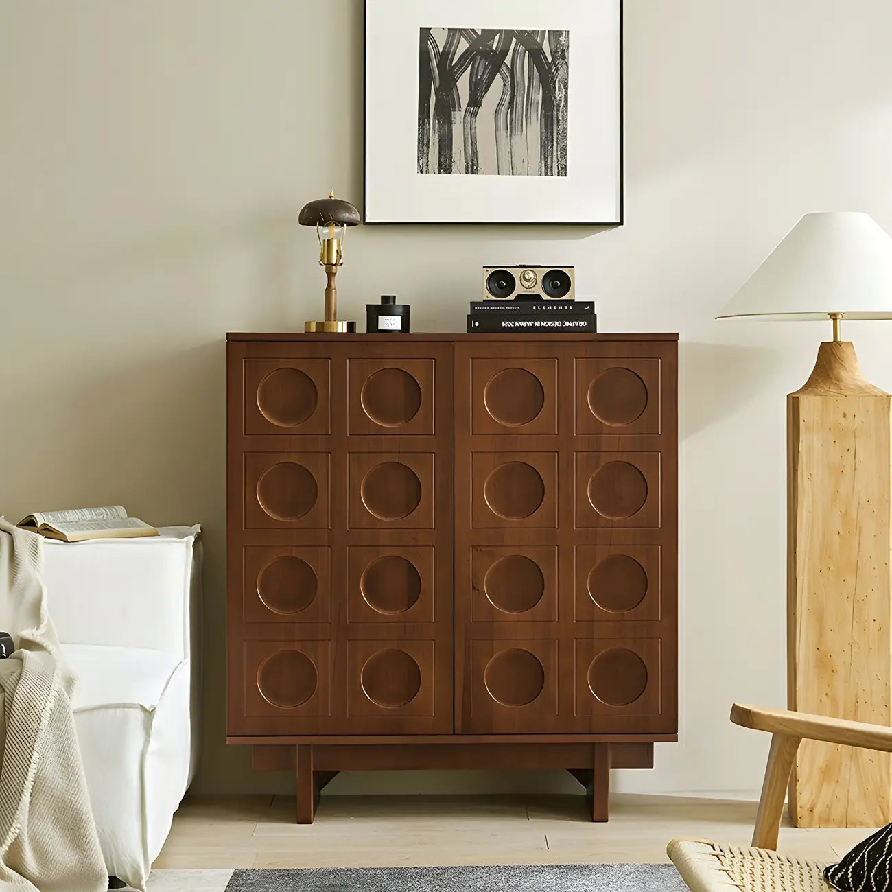 Buffet marron moderne avec étagères et placards réglables