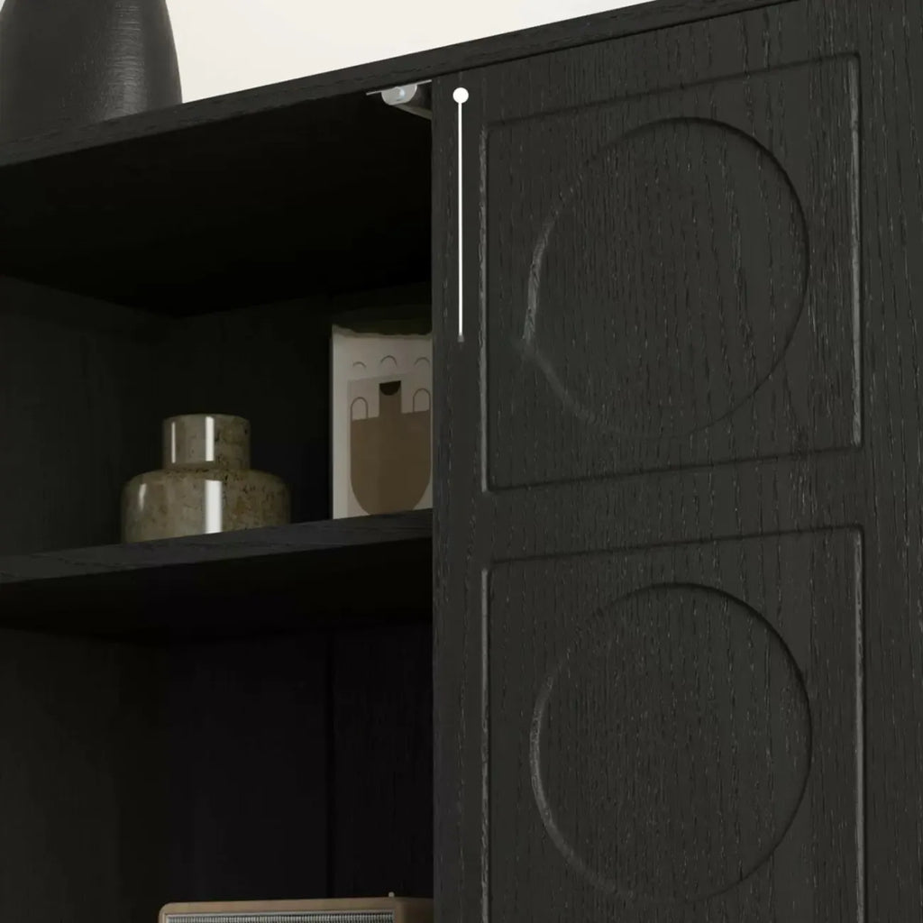 Buffet marron moderne avec étagères et placards réglables
