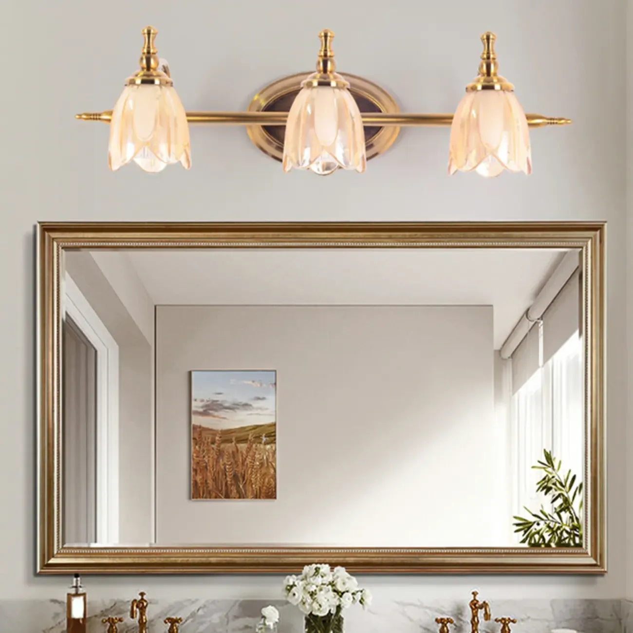 Applique murale contemporaine en métal avec abat-jour en verre à motif floral