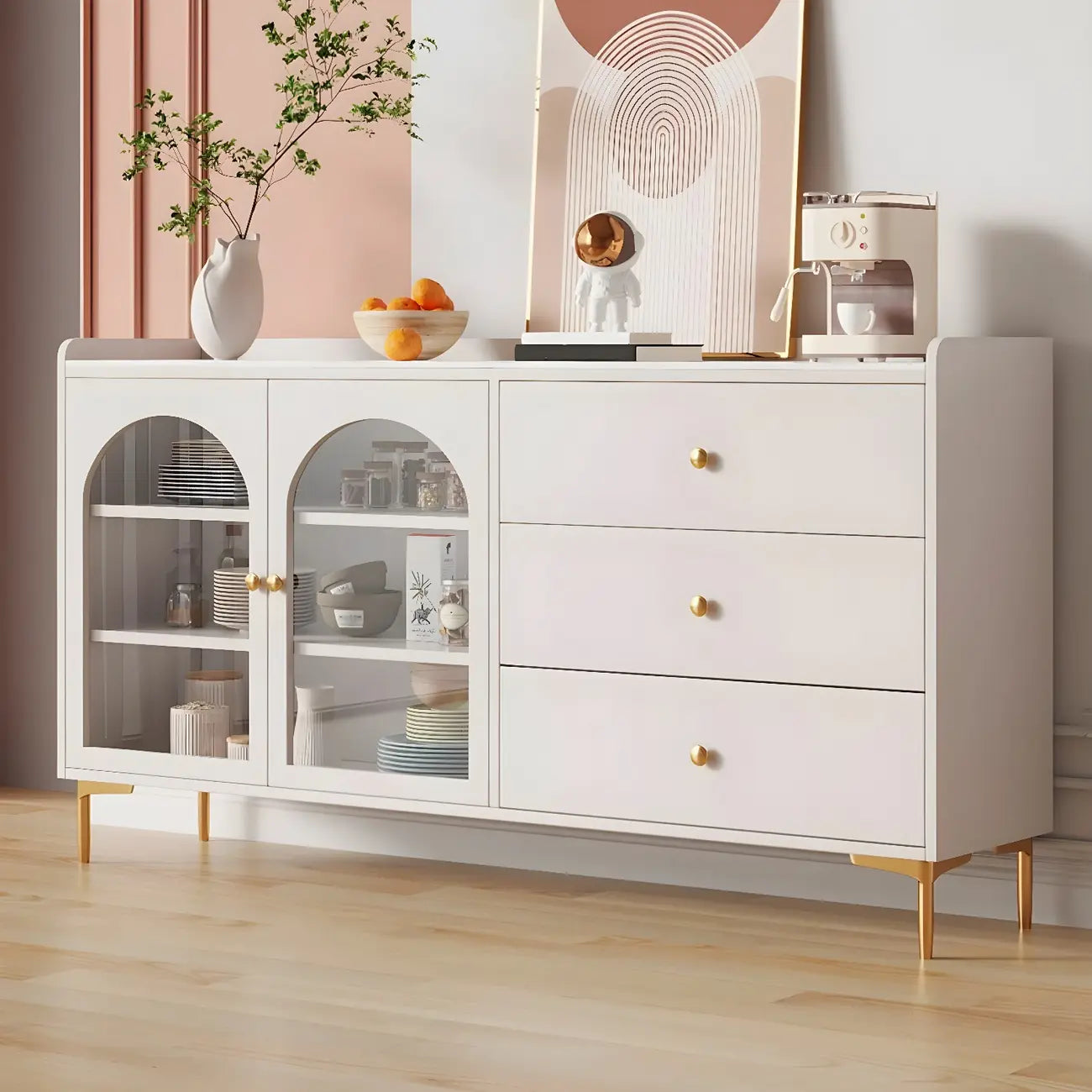 Buffet élégant en bois blanc avec tiroirs et étagères