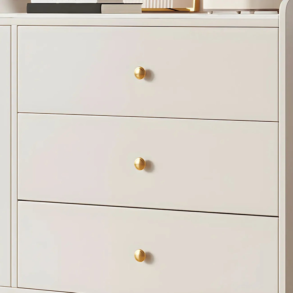Buffet élégant en bois blanc avec tiroirs et étagères