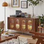 Buffet moderne en bois brun avec étagères réglables