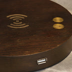 Lampe de table contemporaine en métal noir avec œil protecteur