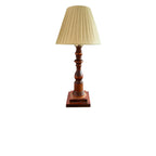 Lampe de chevet moderne et élégante avec base en bois et tissu