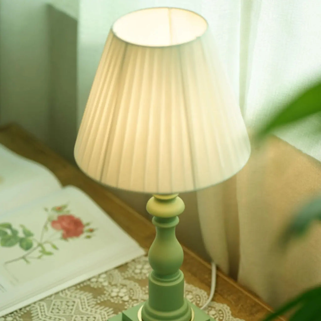 Lampe de chevet moderne et élégante avec base en bois et tissu