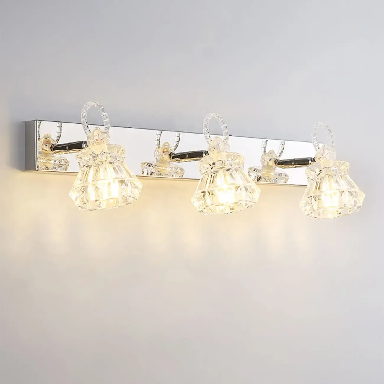 Applique murale de luxe argentée à 3 têtes avec verre transparent pour salle de bain
