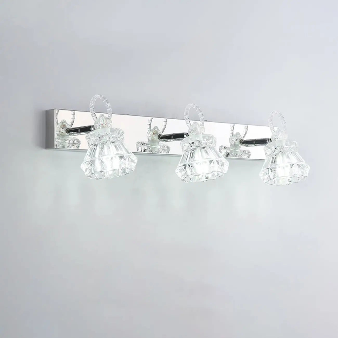 Applique murale de luxe argentée à 3 têtes avec verre transparent pour salle de bain
