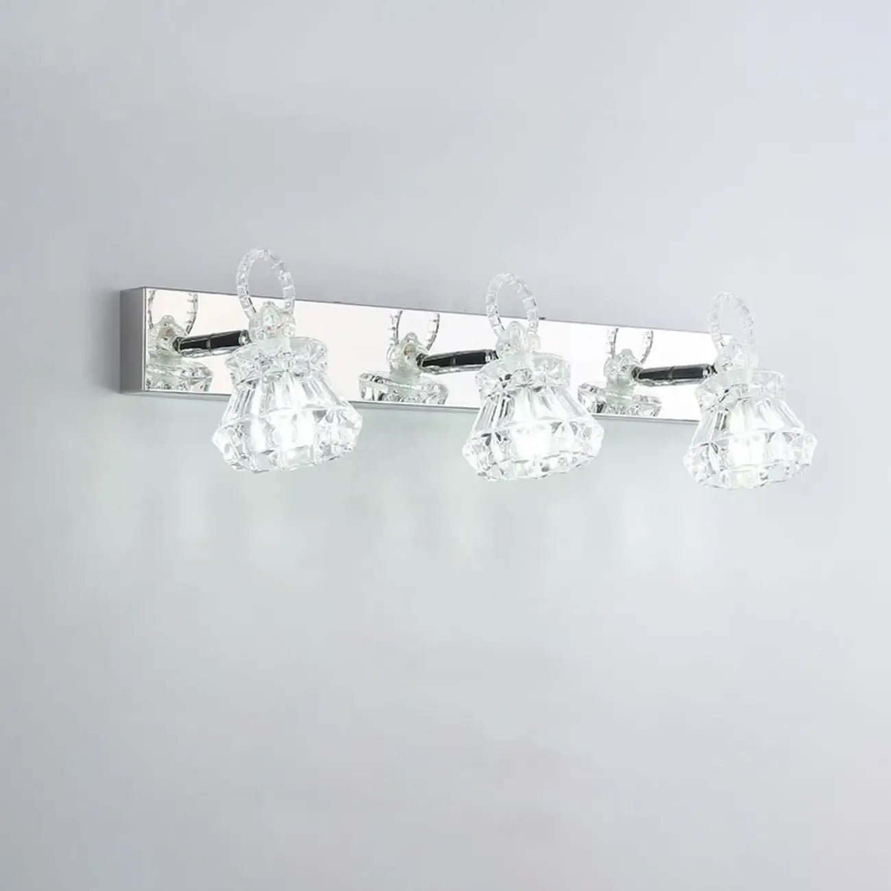 Applique murale de luxe argentée à 3 têtes avec verre transparent pour salle de bain