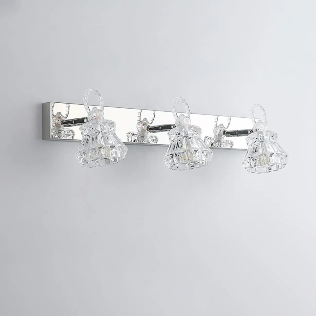 Applique murale de luxe argentée à 3 têtes avec verre transparent pour salle de bain