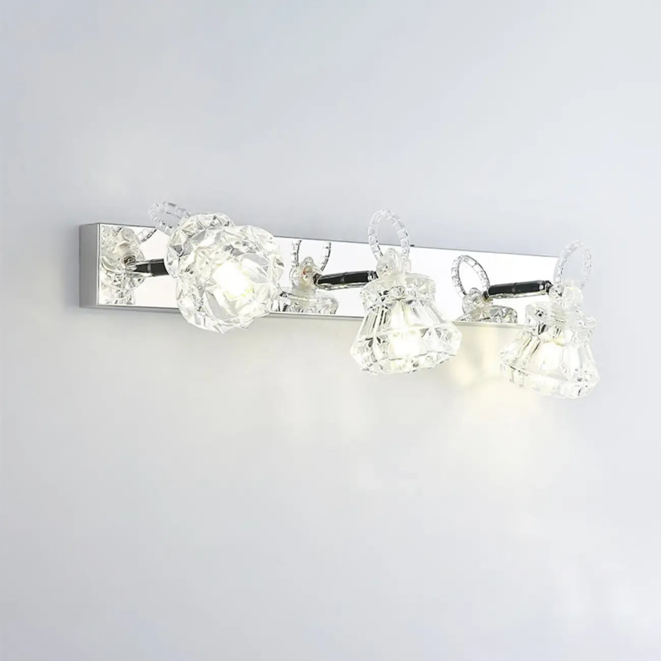 Applique murale de luxe argentée à 3 têtes avec verre transparent pour salle de bain