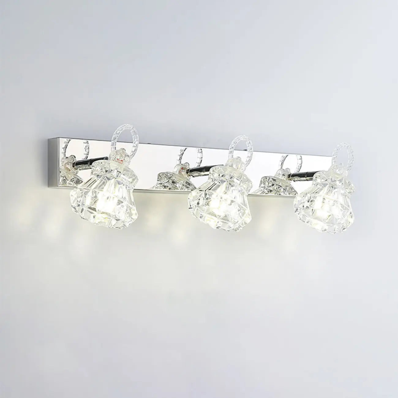 Applique murale de luxe argentée à 3 têtes avec verre transparent pour salle de bain
