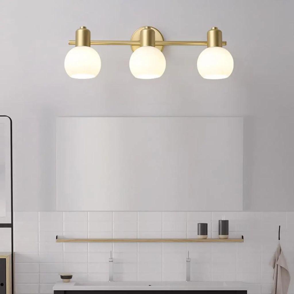 Lampe de coiffeuse moderne en verre globe doré à 3 têtes, à intensité variable