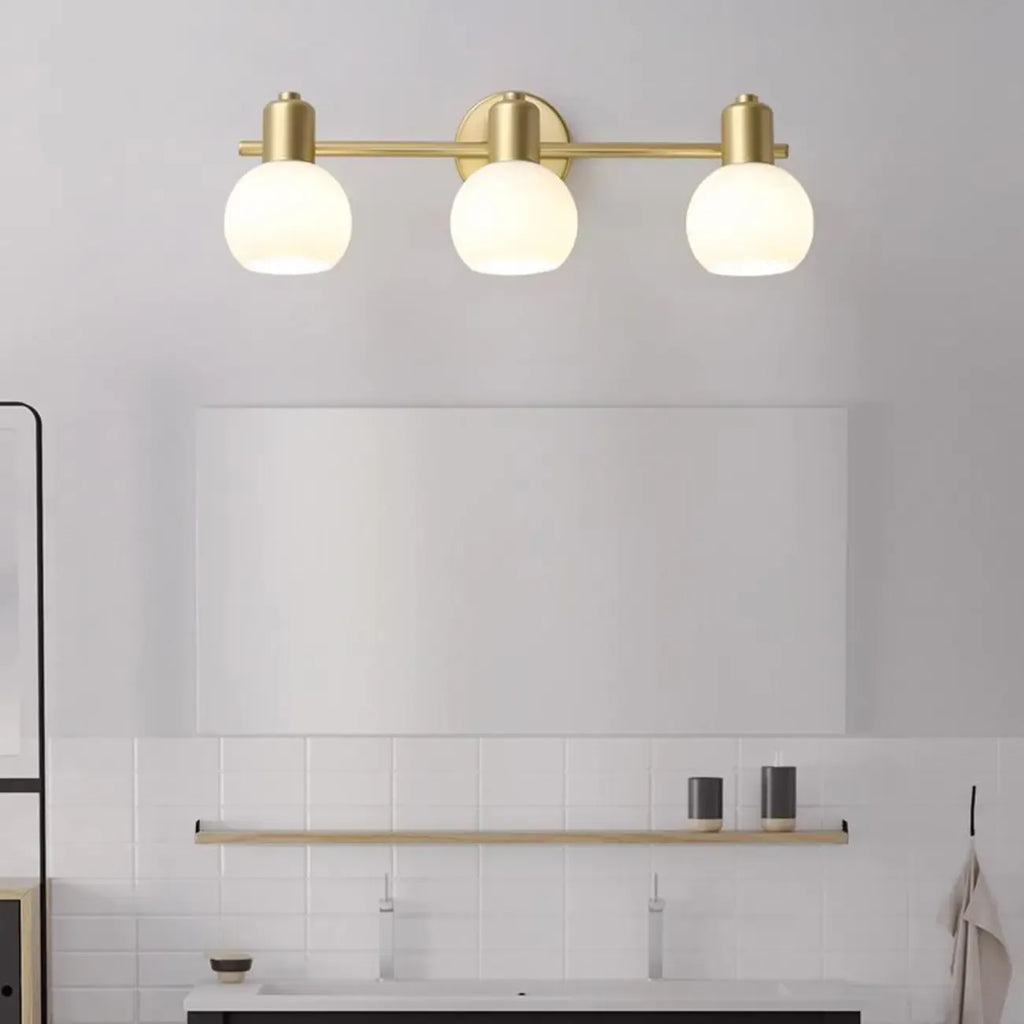 Lampe de coiffeuse moderne en verre globe doré à 3 têtes, à intensité variable