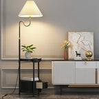 Lampadaire linéaire moderne doré avec étagère et abat-jour plissé