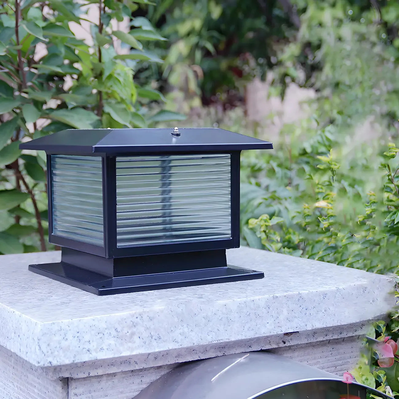 Lampes solaires LED d'extérieur modernes à rayures carrées noires