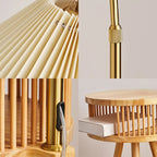 Lampadaire moderne avec abat-jour en tissu couleur bois et étagère trépied