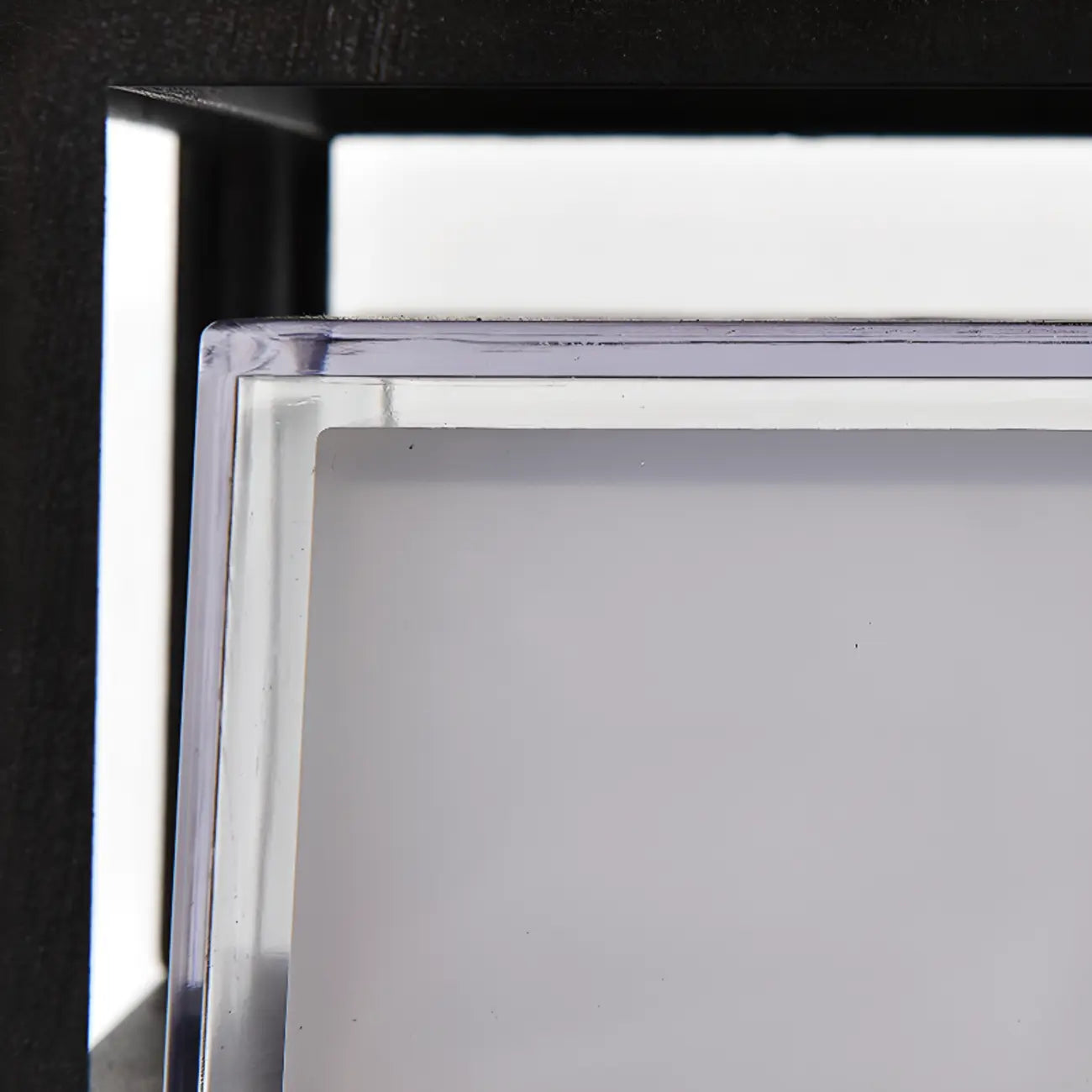 Lampe de table d'extérieur LED moderne au design minimaliste