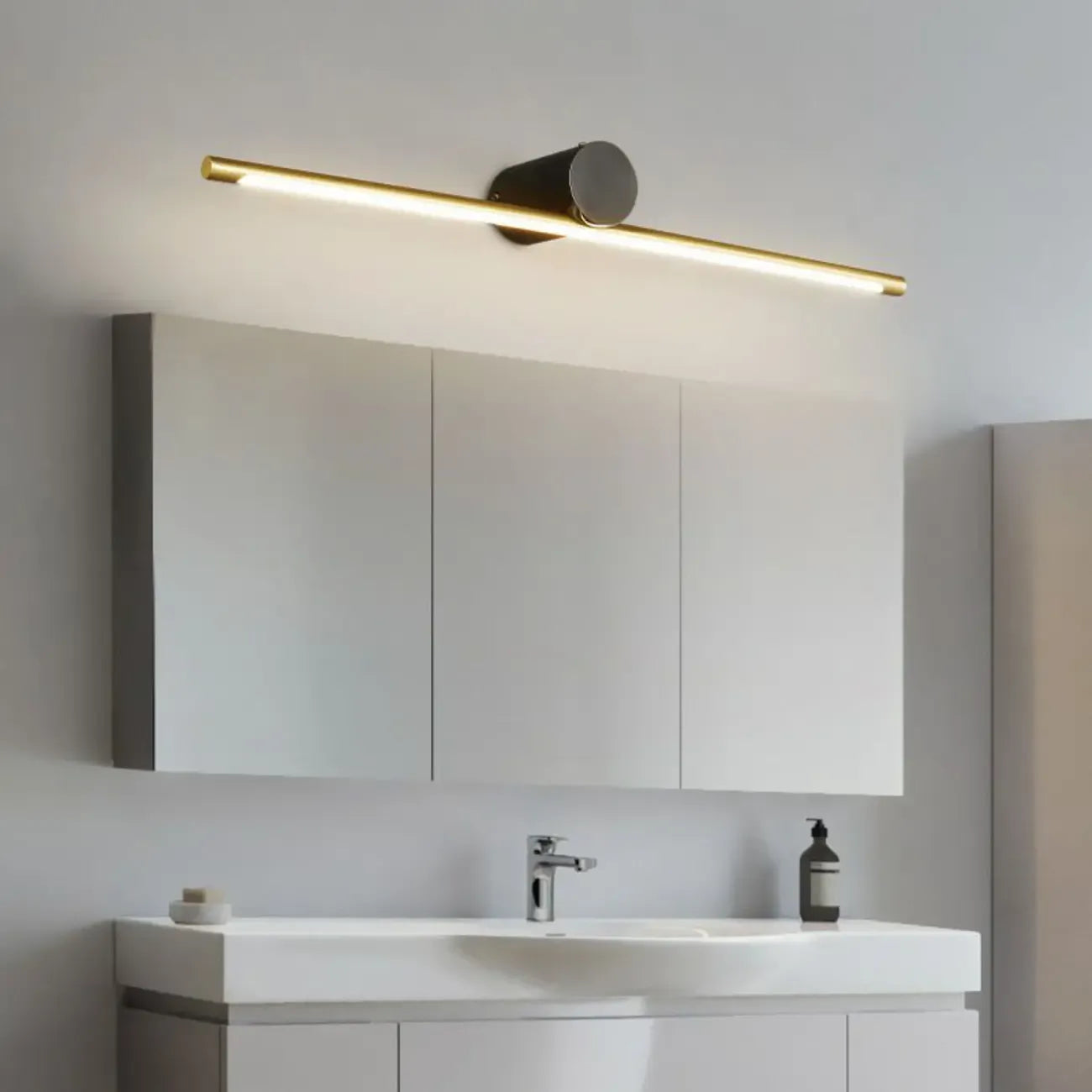 Applique murale moderne linéaire à LED pour salle de bain avec intensité variable