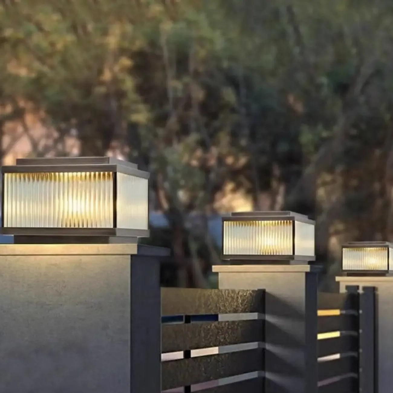 Lampadaires solaires d'extérieur modernes en bronze à rayures carrées