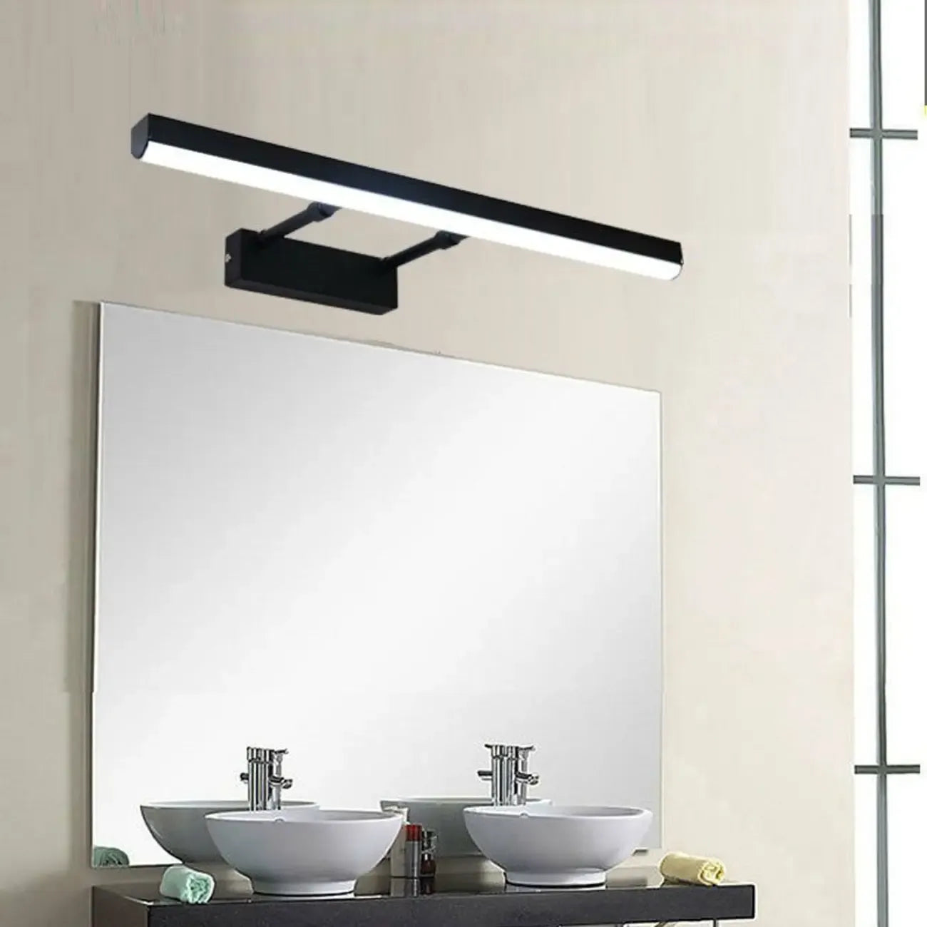 Applique murale moderne noire à LED pour salle de bain avec LED intégrée