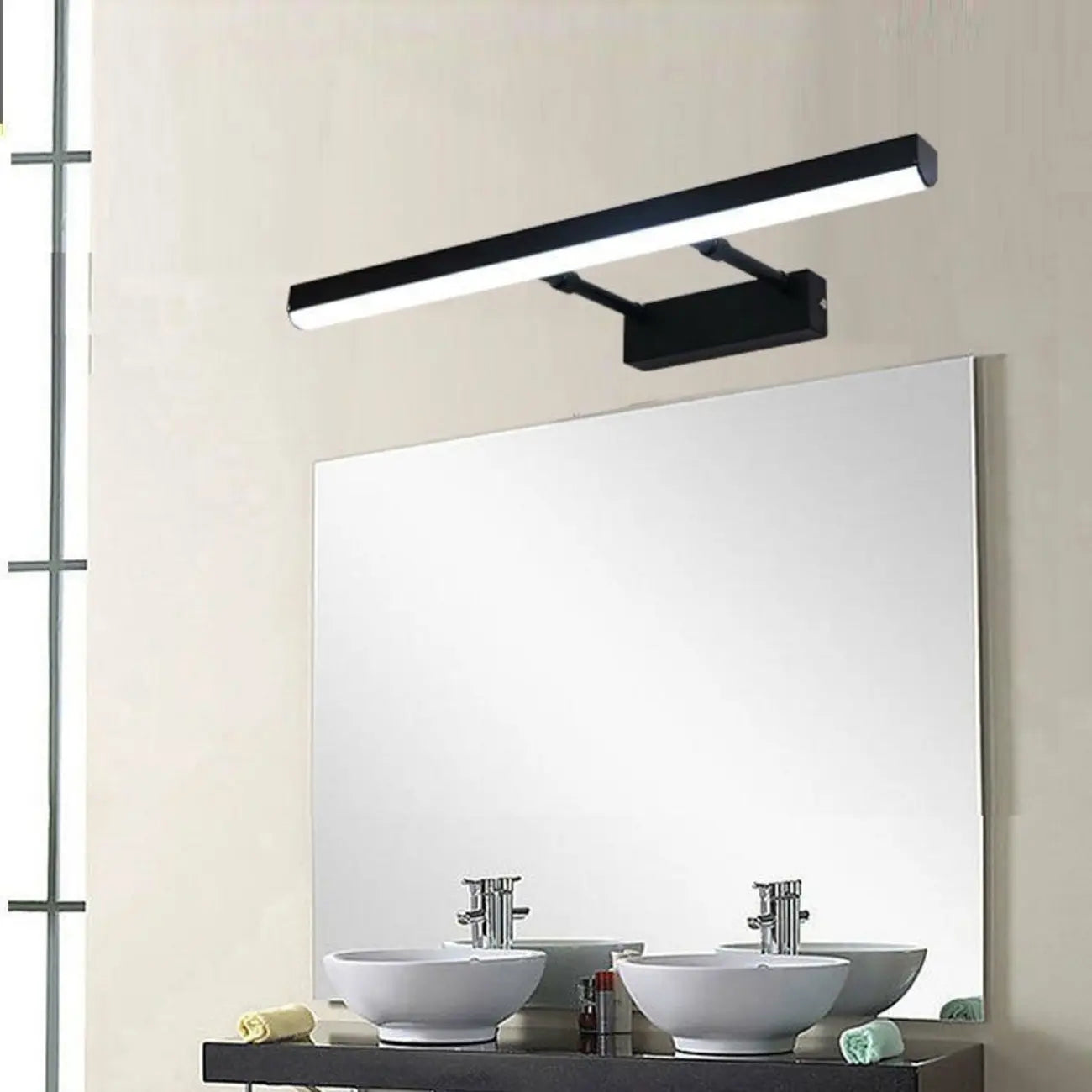 Applique murale moderne noire à LED pour salle de bain avec LED intégrée