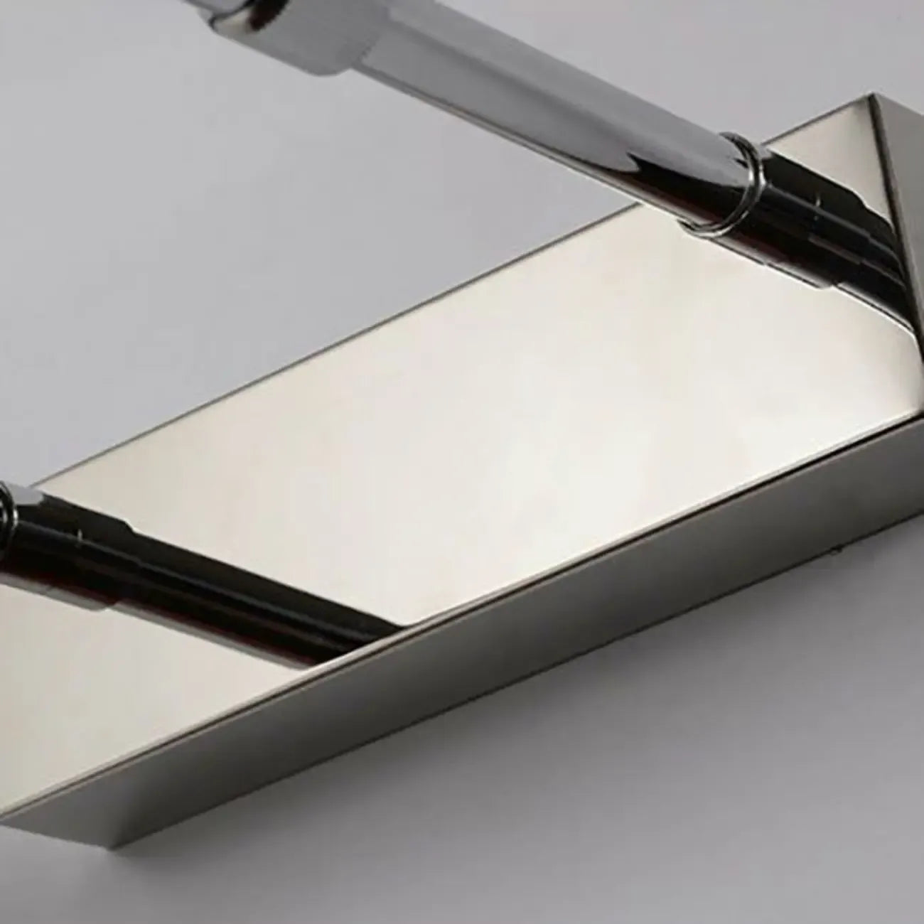 Applique murale moderne noire à LED pour salle de bain avec LED intégrée