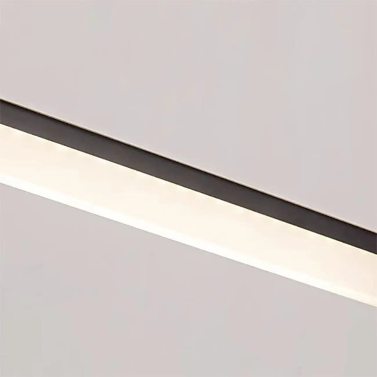 Barre lumineuse LED moderne pour salle de bain avec design linéaire