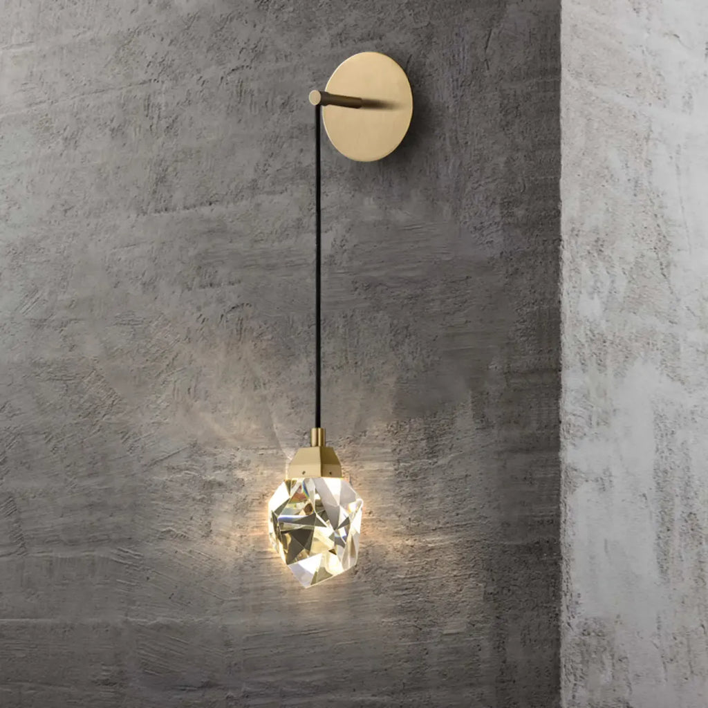 Applique murale minimaliste en laiton et cristal, abat-jour en verre