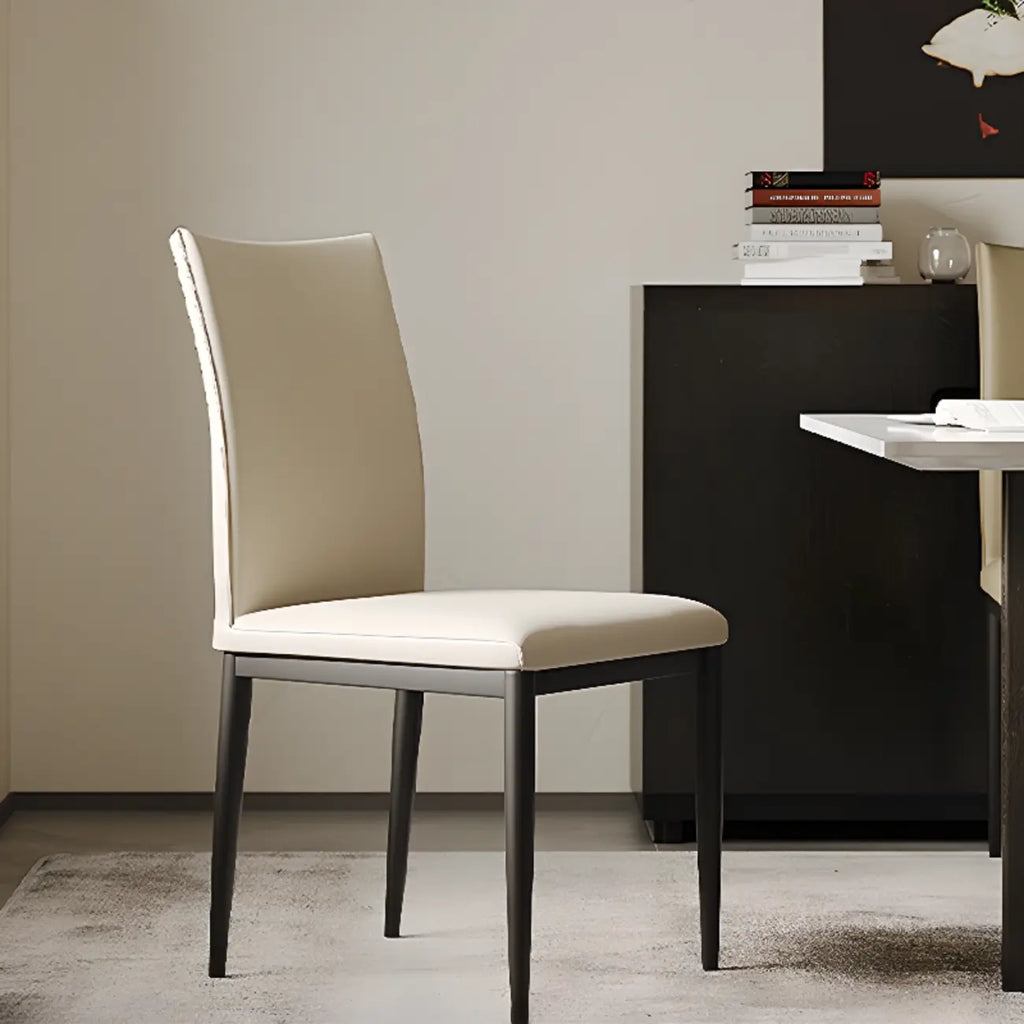 Chaise de salle à manger moderne à dossier solide, revêtue de similicuir