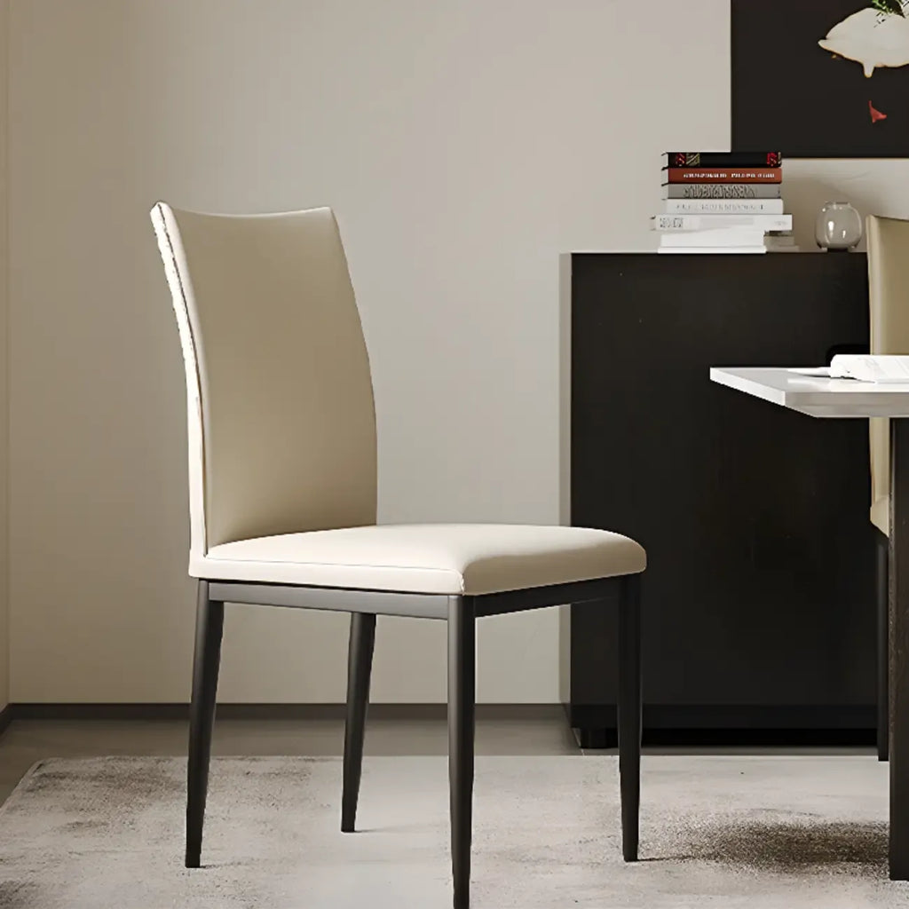 Chaise de salle à manger moderne à dossier solide, revêtue de similicuir