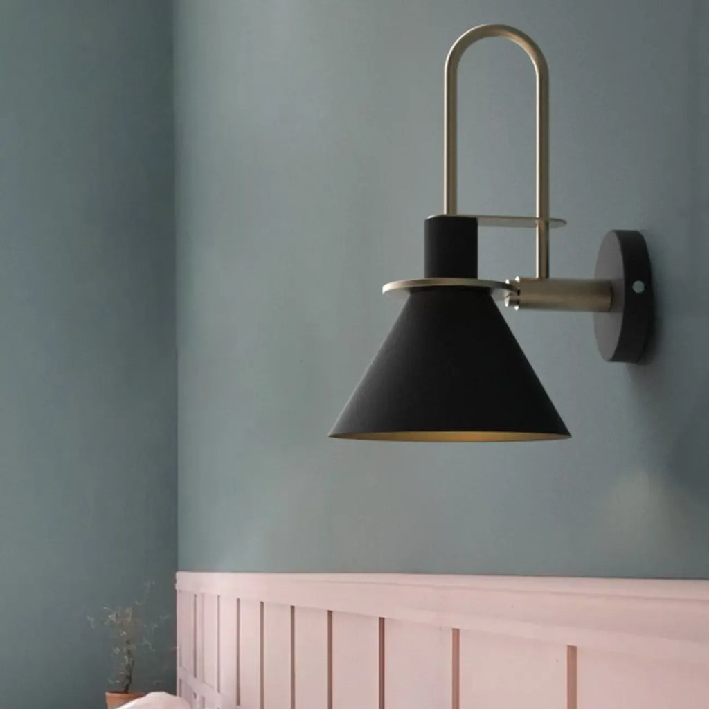 Applique murale conique pour salle de bain avec abat-jour en fer vert