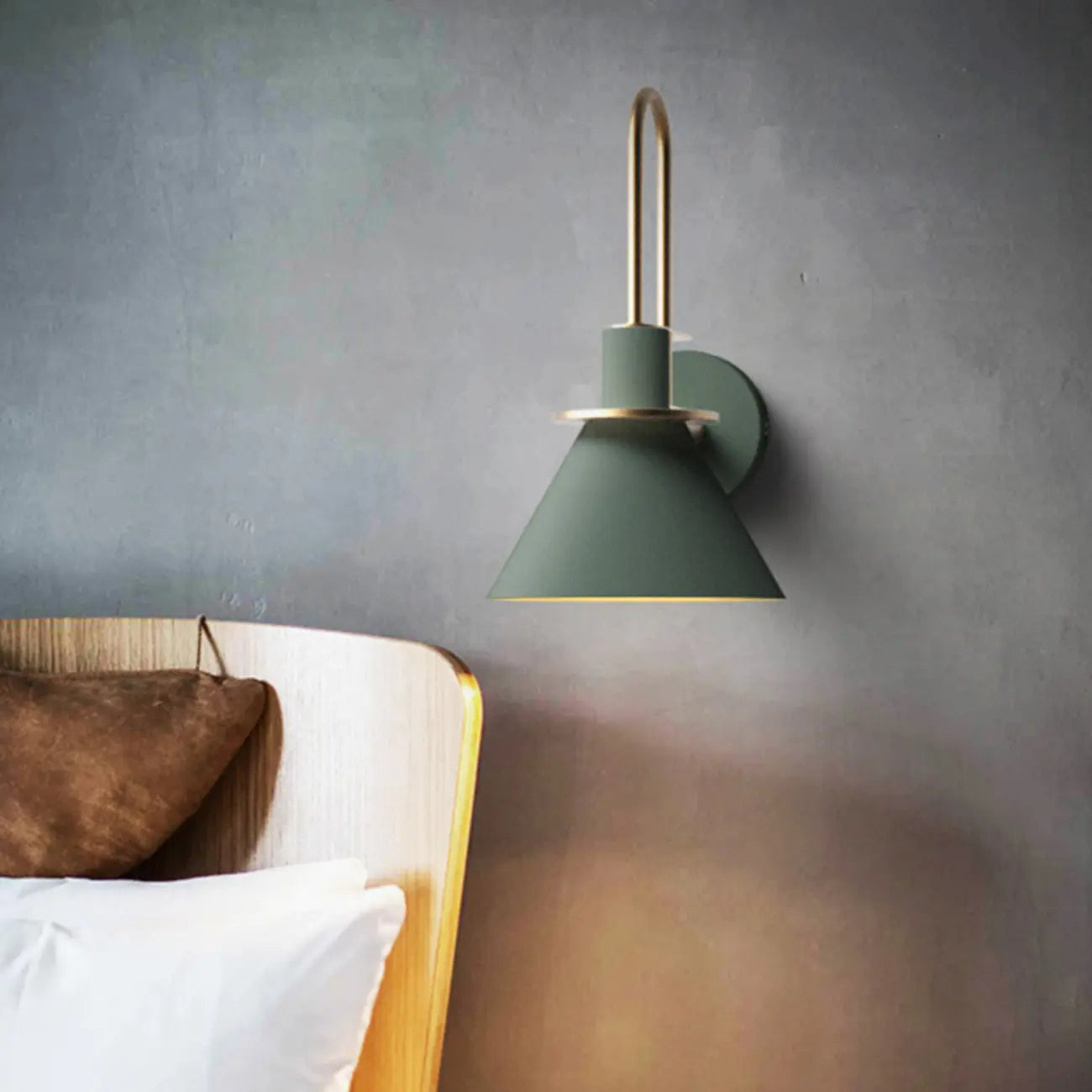Applique murale conique pour salle de bain avec abat-jour en fer vert