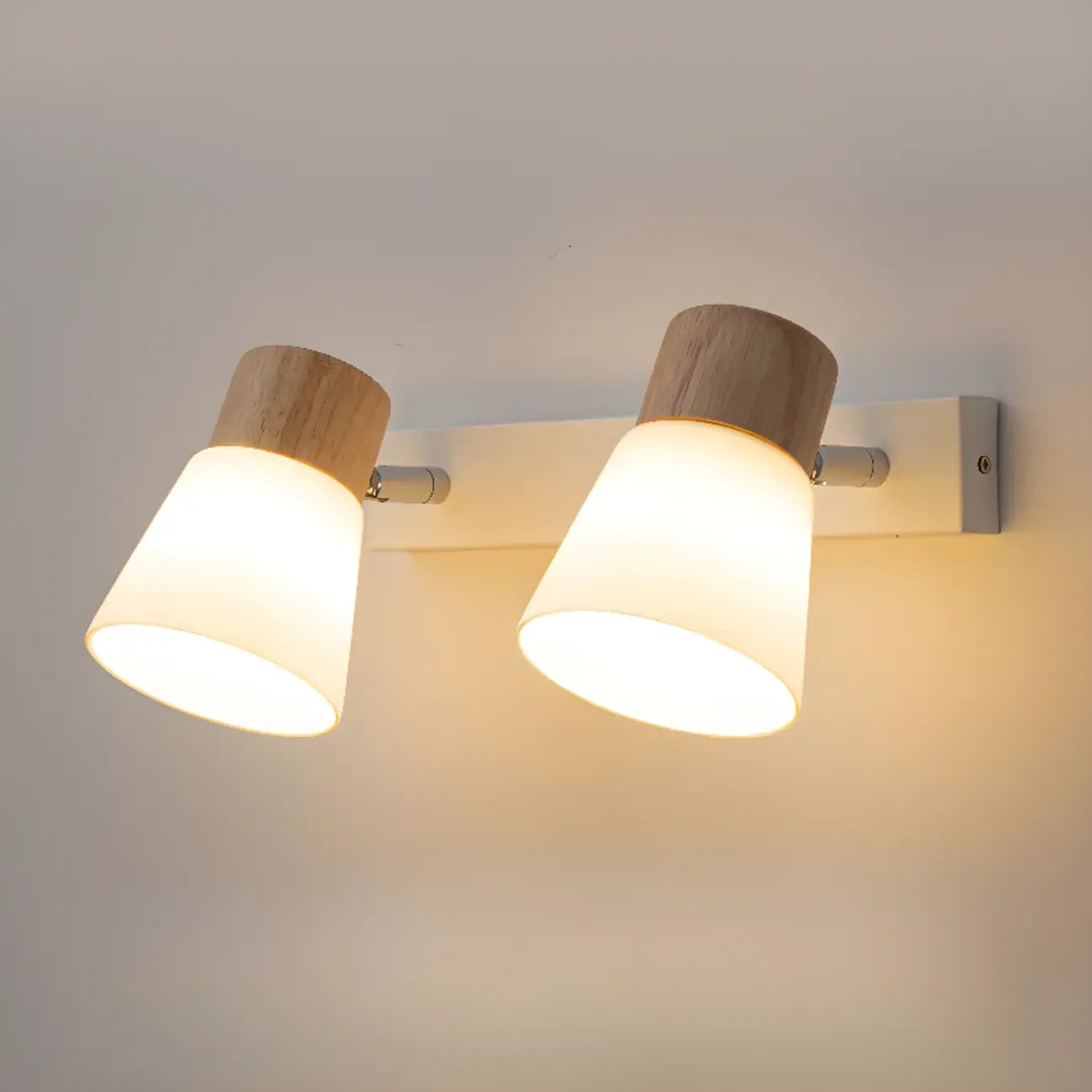 Applique murale moderne à 2 lumières en bois et verre pour salle de bain