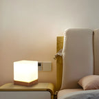 Lampe de chevet créative en bois en forme de maison