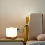 Lampe de chevet créative en bois en forme de maison