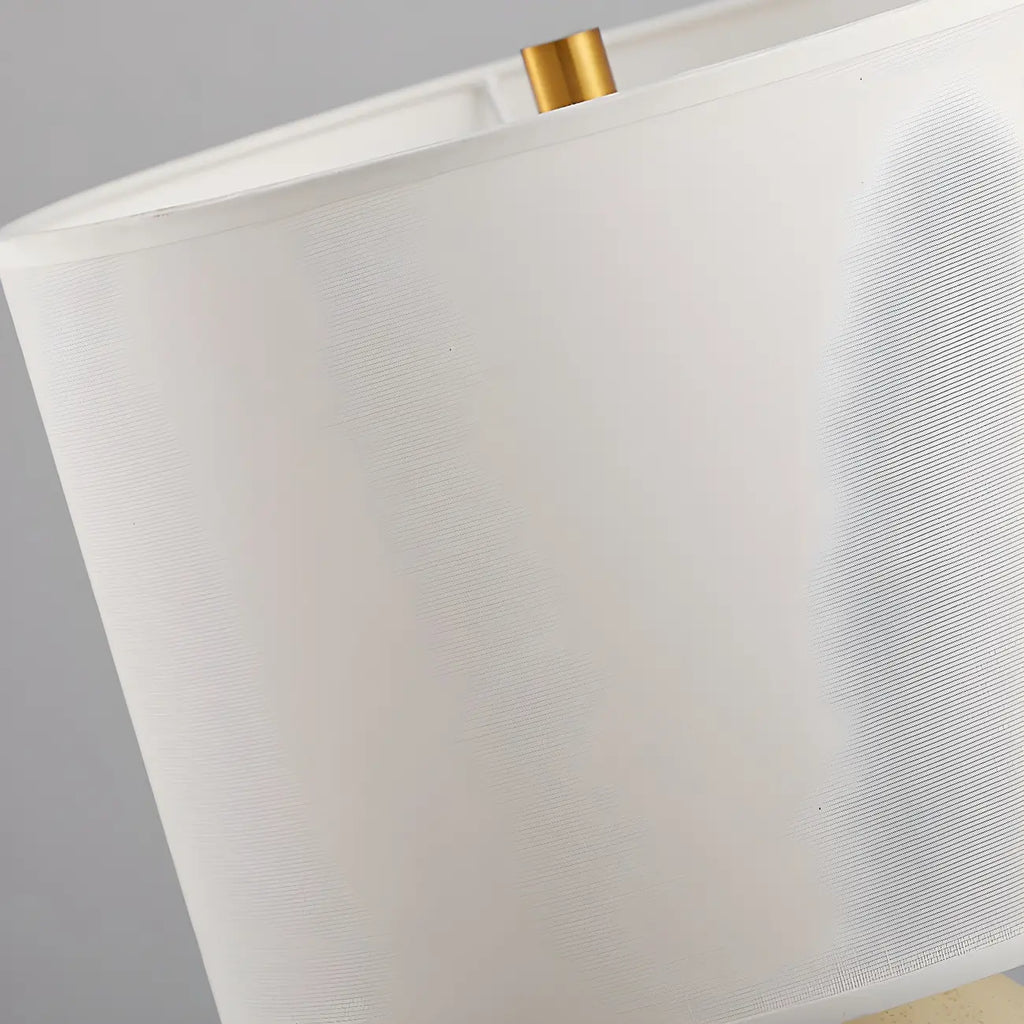 Lampada da tavolo con base in resina e paralume cilindrico Art Déco per camera da letto