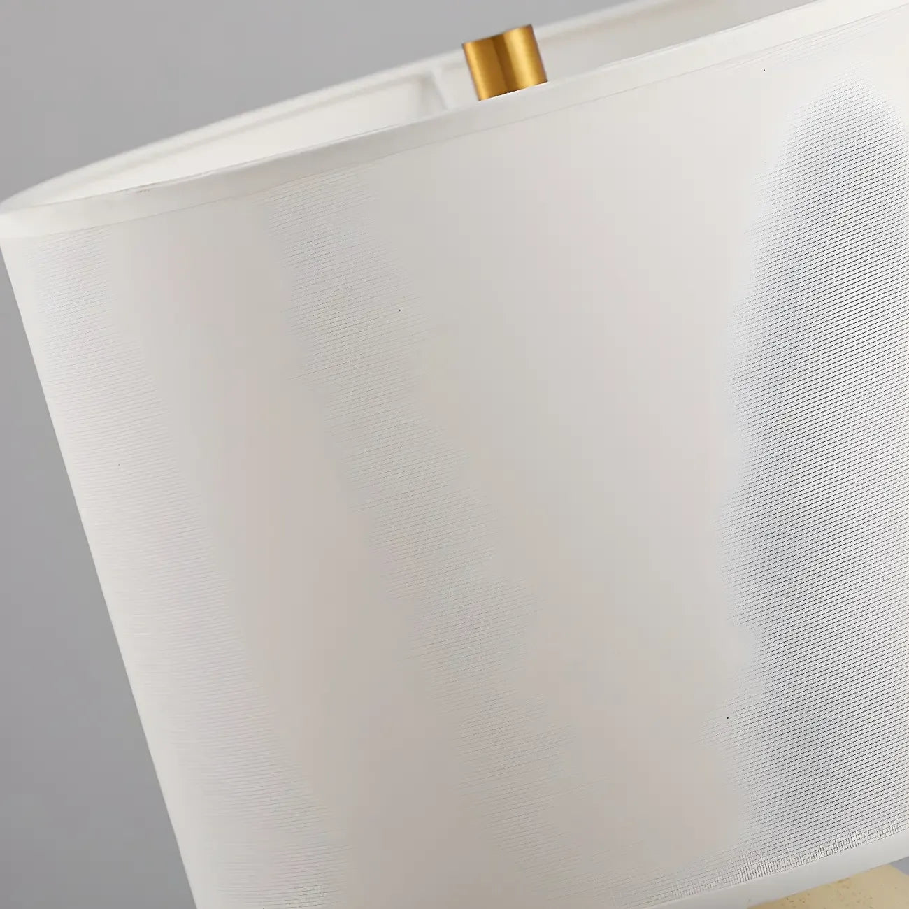 Lampada da tavolo con base in resina e paralume cilindrico Art Déco per camera da letto