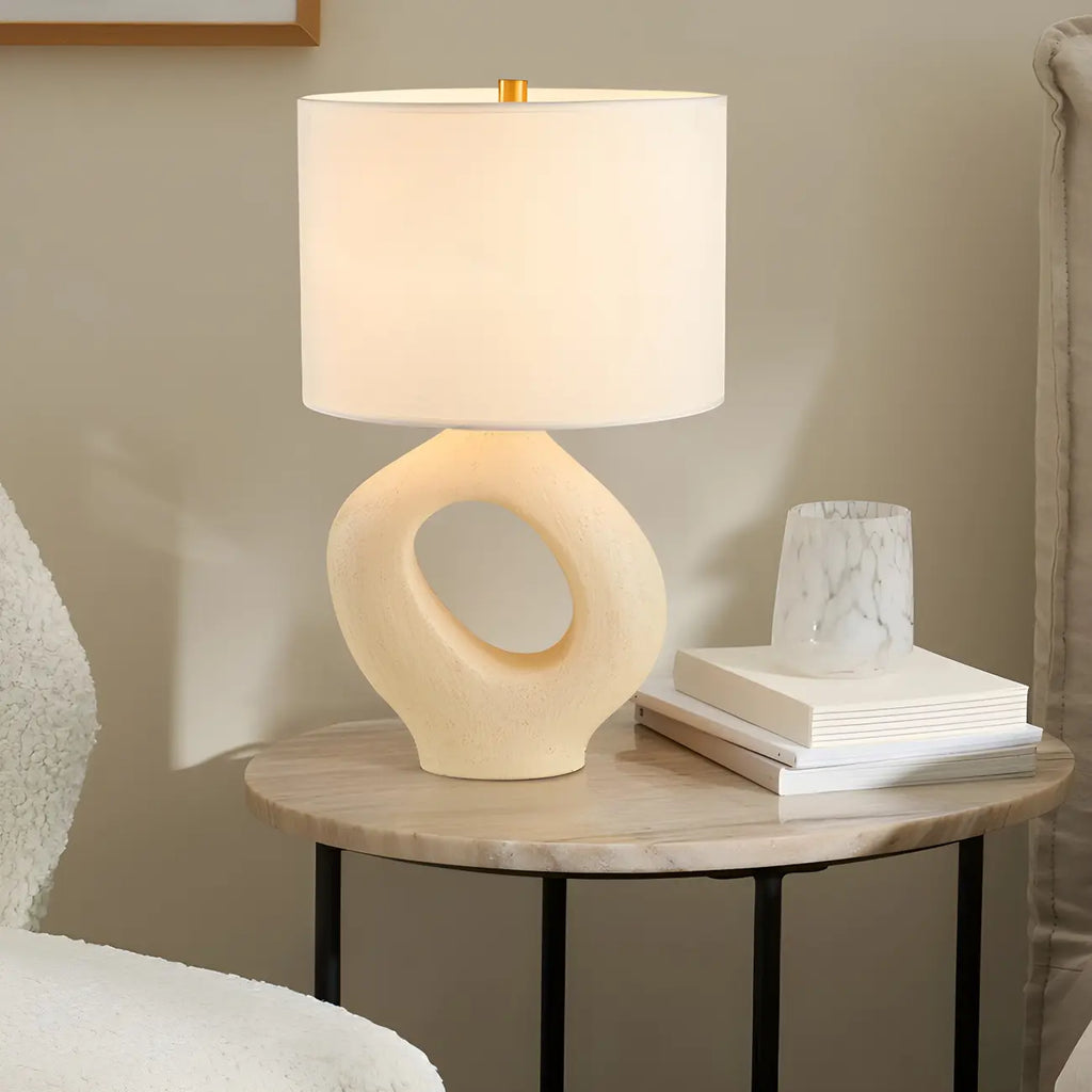 Lampada da tavolo con base in resina e paralume cilindrico Art Déco per camera da letto
