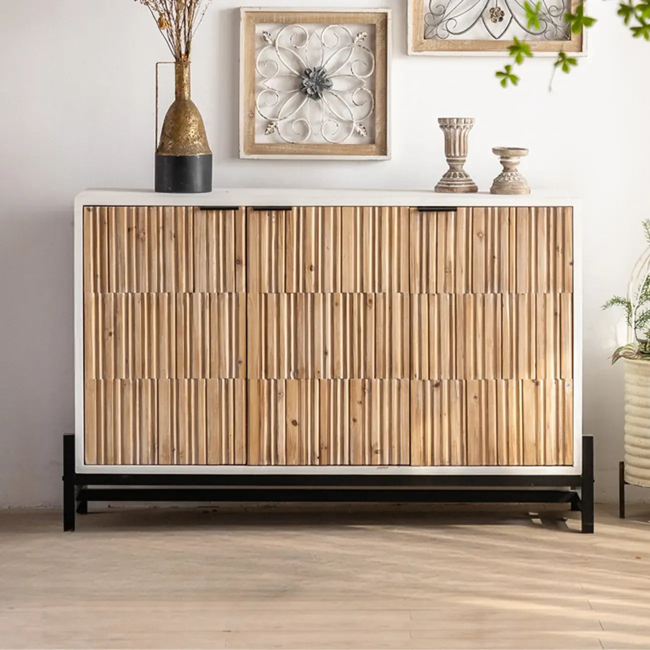 Meuble industriel en bois autoportant pour salon