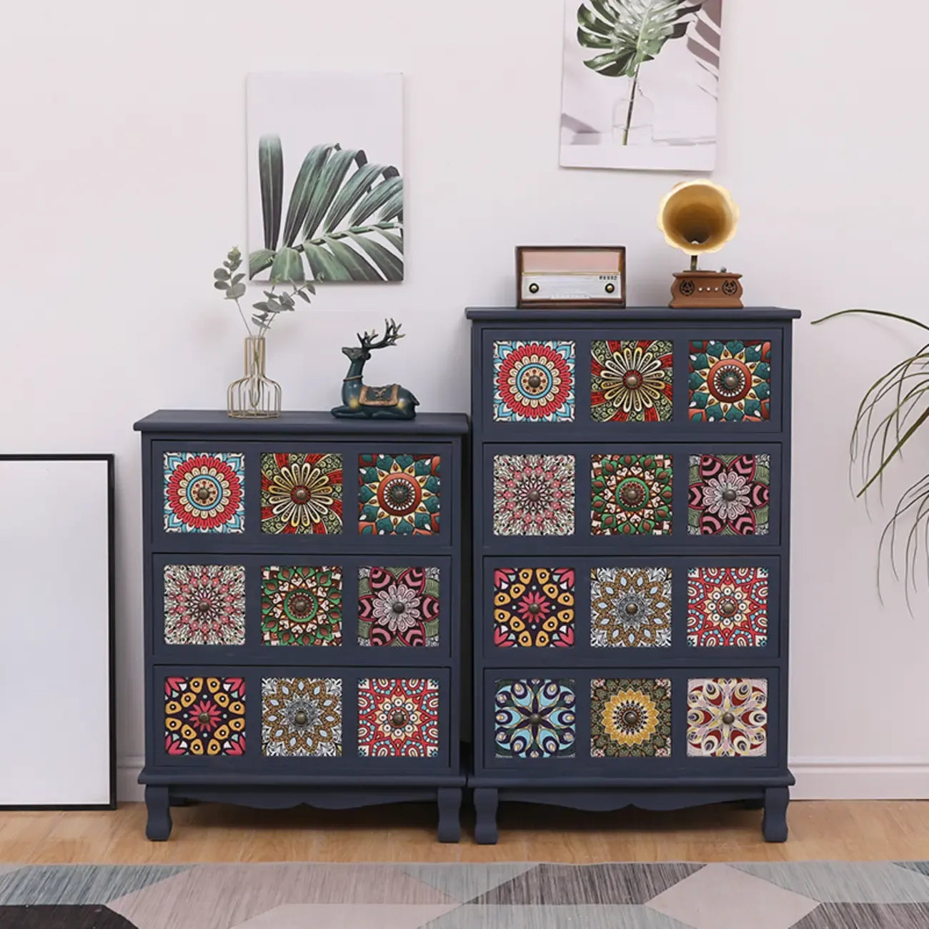 Meuble moderne du milieu du siècle avec motifs décoratifs pour la maison