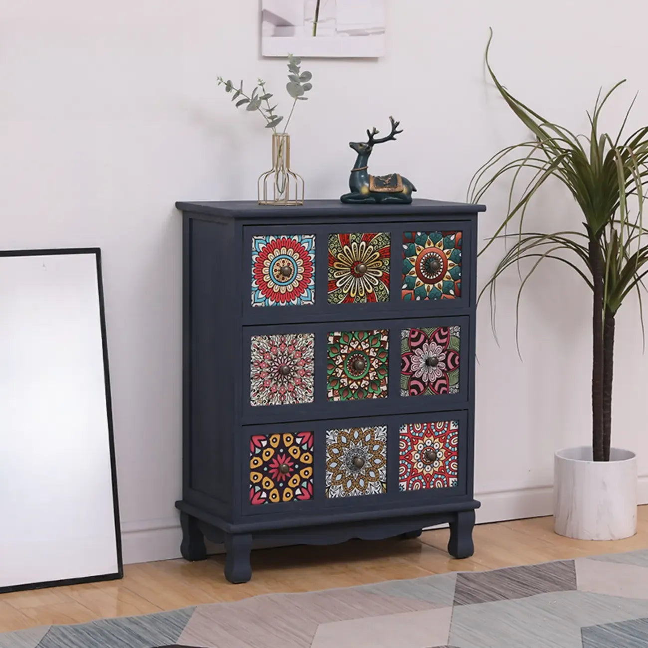Meuble moderne du milieu du siècle avec motifs décoratifs pour la maison